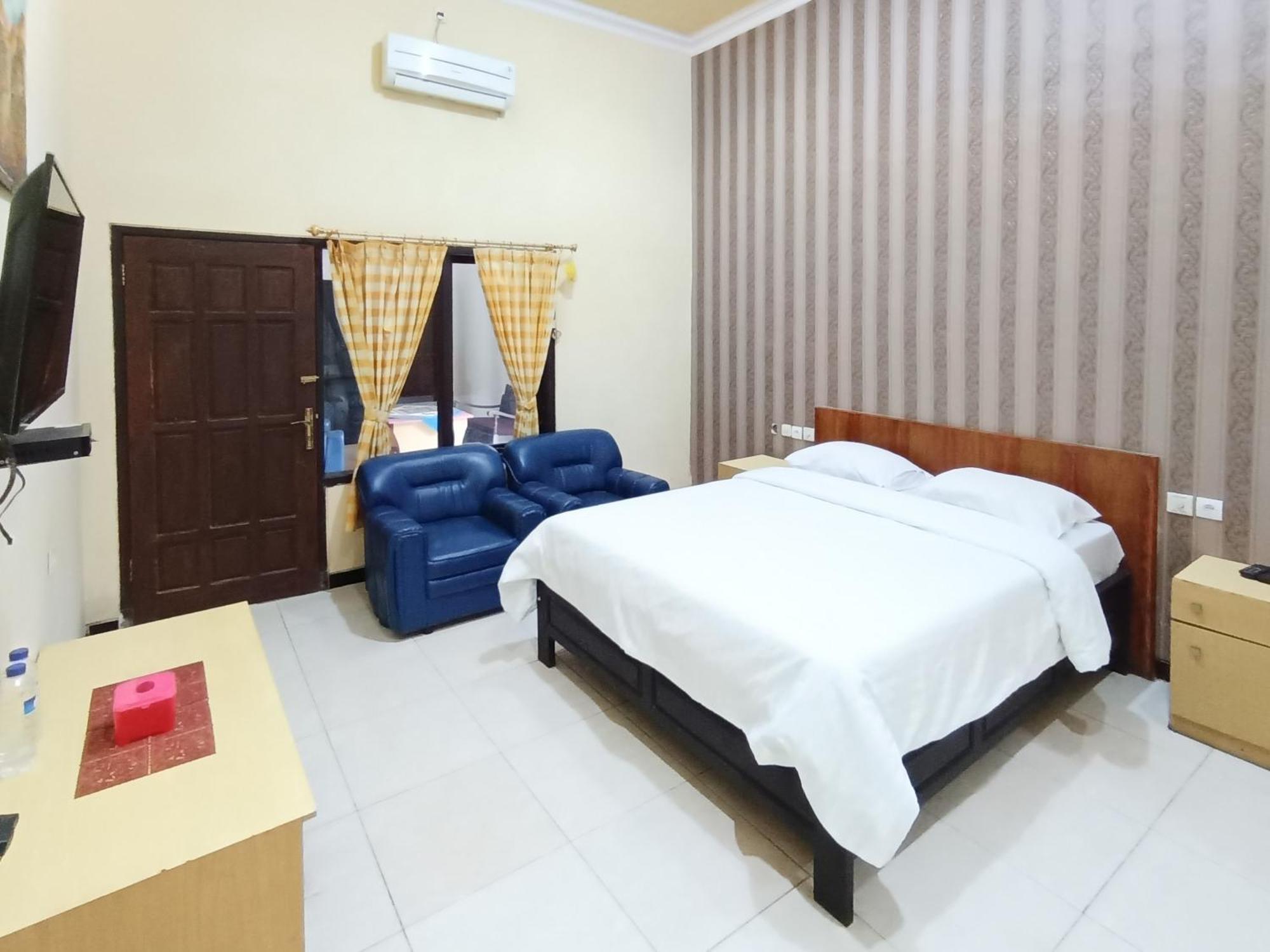Hotel Gita Puri Redpartner Blitar Exterior foto