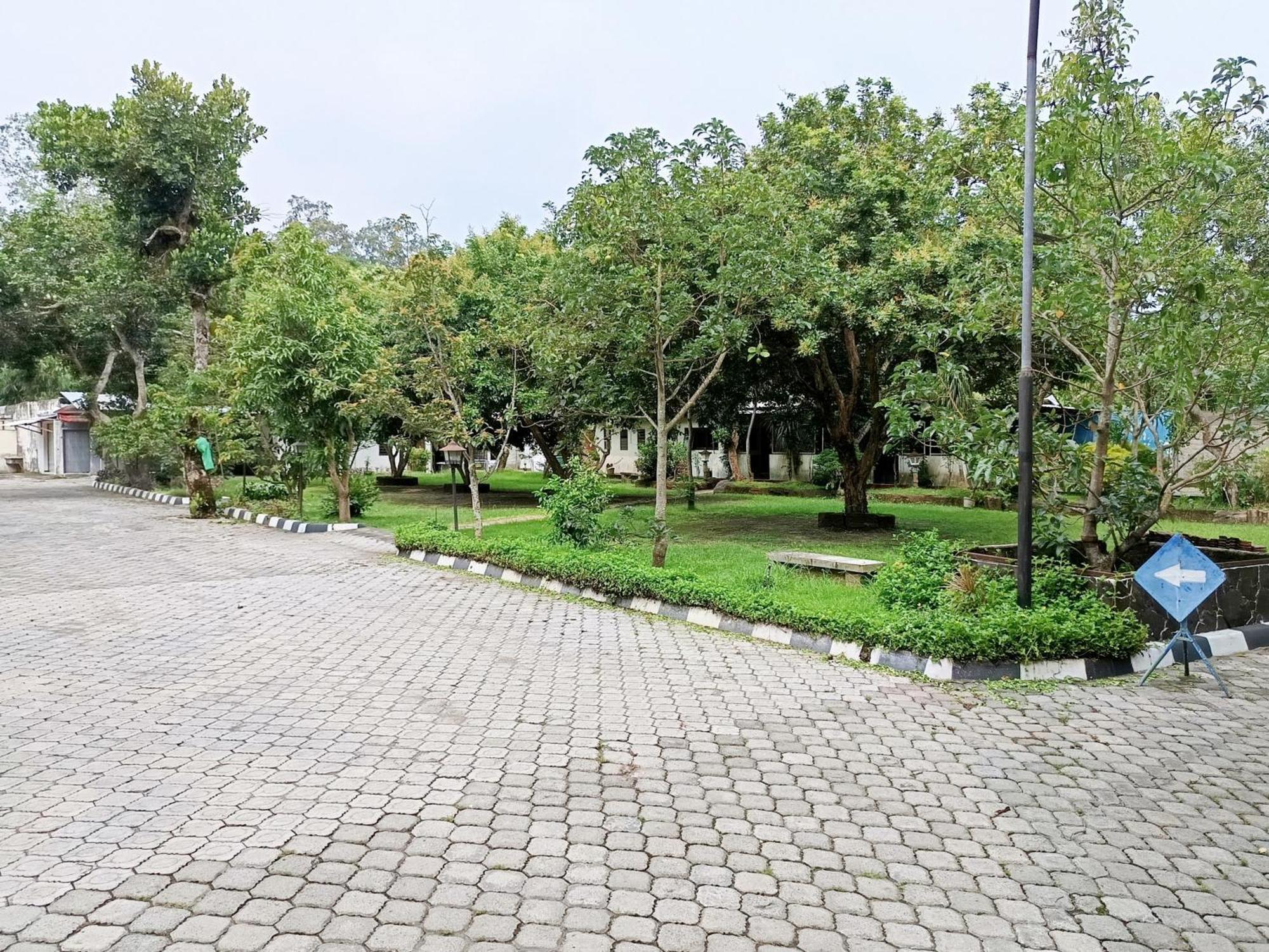 Hotel Gita Puri Redpartner Blitar Exterior foto